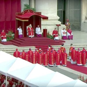 Solemnidad de Pedro y Pablo: el Pontífice bendice los palios
