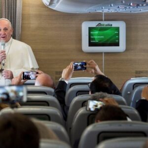 Papa Francisco: “Debemos ayudar a resolver el problema humanitario” en Venezuela