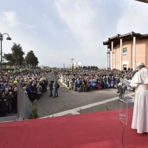 El Papa reclama el Premio Nobel de la Paz para los ancianos, “que dan memoria a la humanidad”