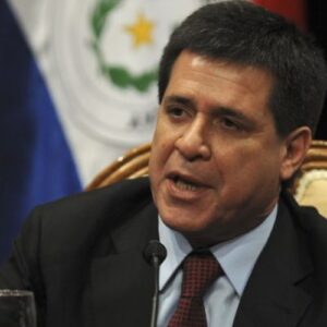Presidente de Paraguay renuncia para asumir como senador