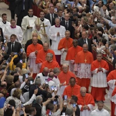 Consistorio Ordinario: El Papa Francisco crea 14 nuevos cardenales