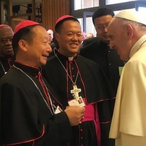 Los obispos chinos en el Sínodo invitan al Papa a visitar el país