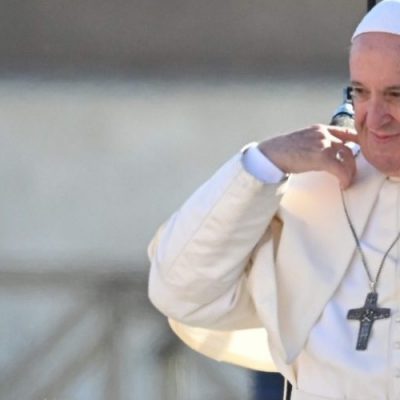 El Papa hace un canto al amor fiel y para siempre: “No se puede amar solo cuando ‘conviene’”