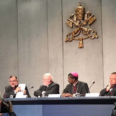 Sínodo: El Papa leerá la carta a los jóvenes el domingo, en la Misa de clausura
