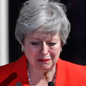 Sin poder encontrar una solución al brexit, renuncia la premier del Reino Unido