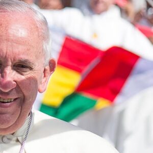 El Papa invita a “superar los temores y eliminar las barreras que nos separan de los demás”