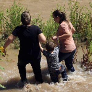 Muerte de migrantes en el Río Grande, Obispos de EE.UU.: “La imagen grita justicia al cielo”