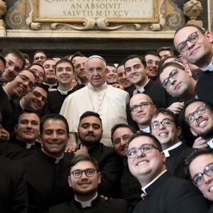 Una contribución sobre el celibato sacerdotal en obediencia filial al Papa