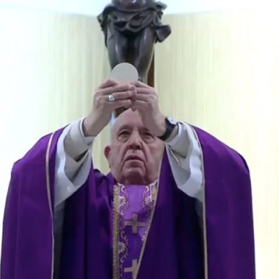 El Papa: “Esta es la enfermedad de Dios. No tiene memoria, nos perdona siempre”