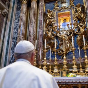 El 2020 del Papa Francisco: La fuerza de la oración en tiempos de pandemia