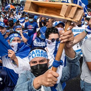 Revista Mensaje N° 705. «Nicaragua: Dictaduras, violencia y clamor por los derechos humanos»